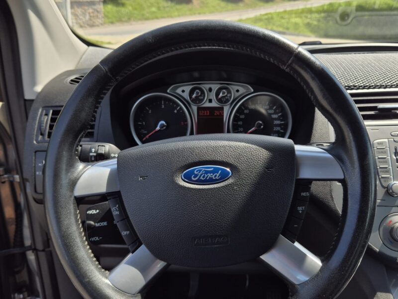 FORD KUGA 4X4